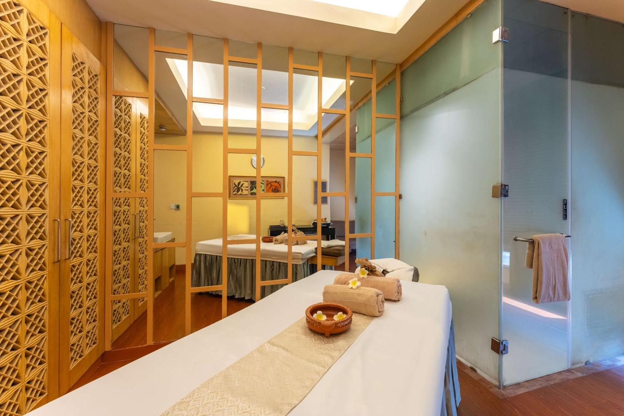 होटल Radisson Blu Hotel, 5*